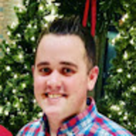 Profile Picture of David Mcgrath (@davidmcgrath559) on Poshmark