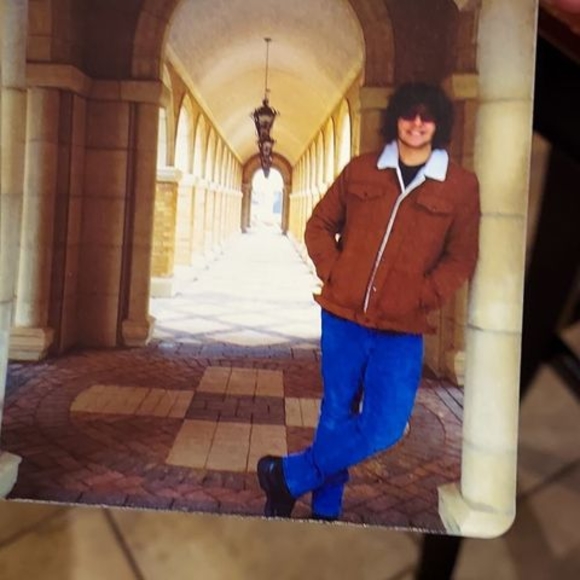 Profile Picture of Bruce-patricia Lemery (@b_lemery) on Poshmark