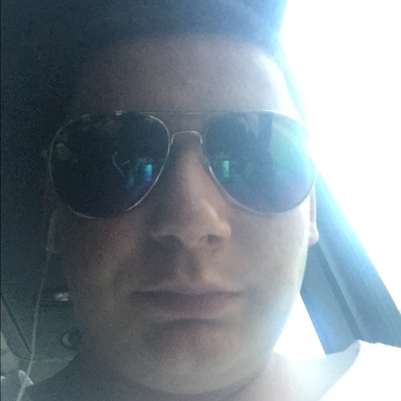 Profile Picture of Caleb Farrar (@foxracer74) on Poshmark