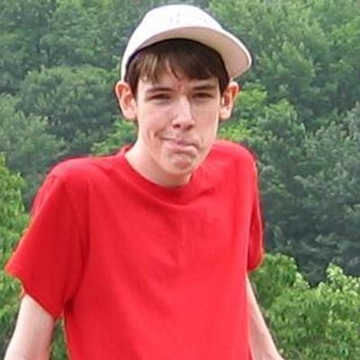 Profile Picture of Andrew Wozniak (@SteamerBoy) on Twitter