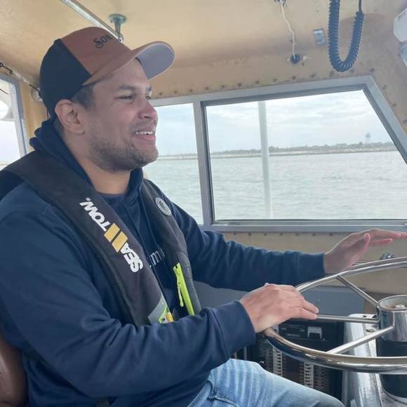 Profile Picture of Timothy Weitzel (@synsapp) on Poshmark