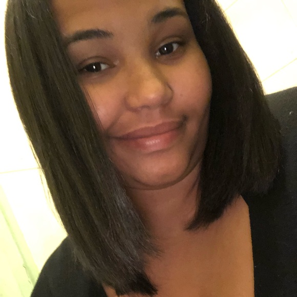 Profile Picture of Aisha Rivera (@aishababy1415) on Poshmark