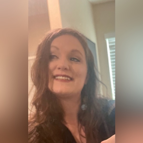 Profile Picture of Meagan Koppang (@meagankoppang) on Poshmark