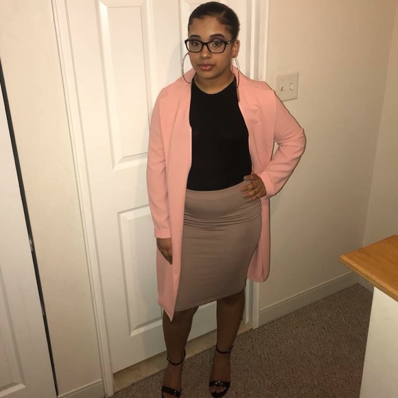 Profile Picture of Jocelyn Mendes (@jocelynmendes) on Poshmark