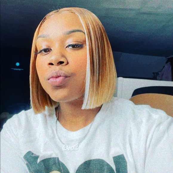 Profile Picture of Dania Harrid (@daniah) on Poshmark