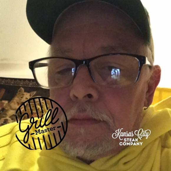 Profile Picture of Aaron Beasley (@aaronbeasley654) on Poshmark