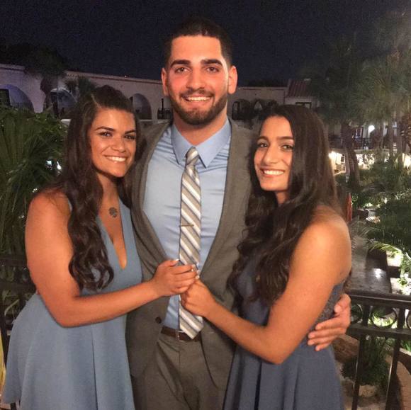 Profile Picture of Matthew Yanes (@matt924) on Poshmark