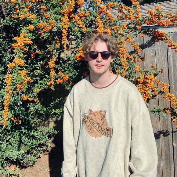 Profile Picture of Sam Brinkley (@sbriinks) on Poshmark