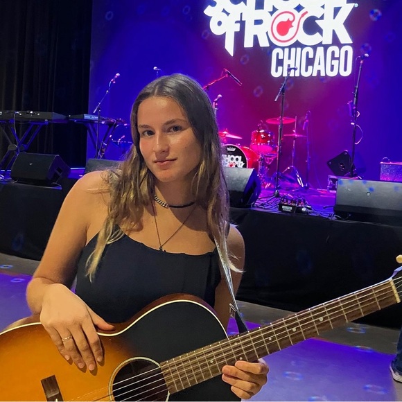 Profile Picture of Thalia Witkovsky (@thaliawitkovsky) on Poshmark