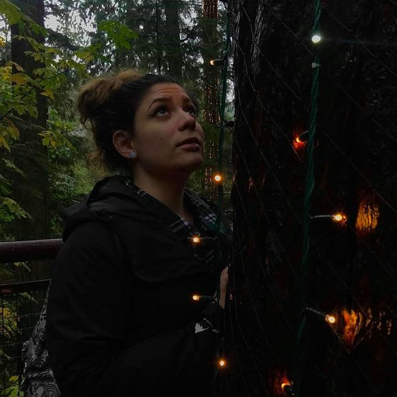 Profile Picture of Nicole Scicchitano (@colescicchi) on Poshmark
