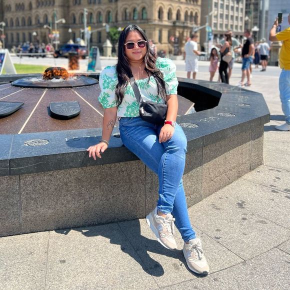 Profile Picture of Alexa Alexa (@axelvillariasa) on Poshmark