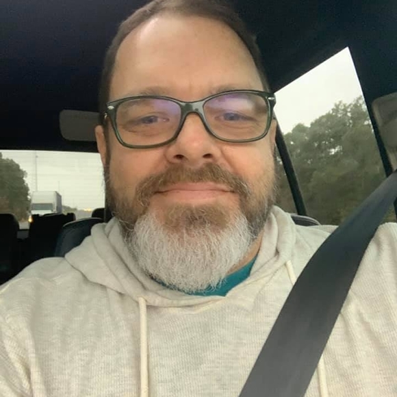 Profile Picture of Paul Lion (@plion) on Poshmark