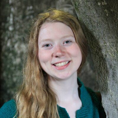 Profile Picture of Laura Hackney (@SeasandRoses) on Twitter