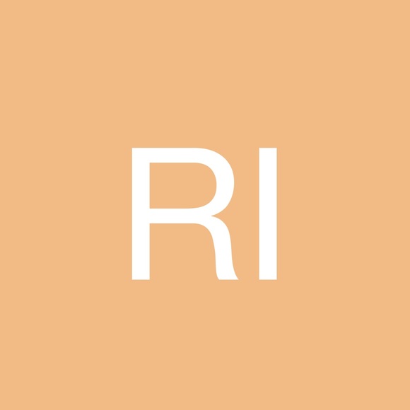 Profile Picture of Richard Irvine (@richardirvine12) on Poshmark