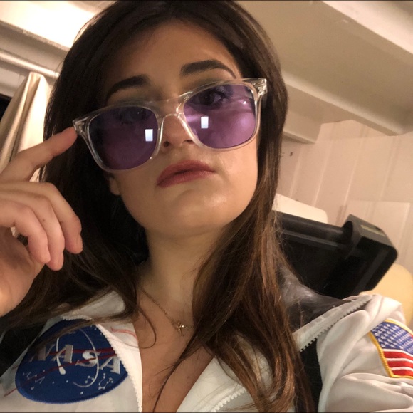 Profile Picture of Frederique Gauthier (@fgauth23) on Poshmark