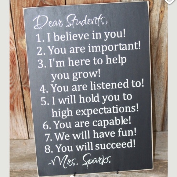 Profile Picture of Luz Santacruz (@luzhappyheart) on Poshmark