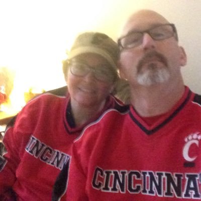 Profile Picture of TeamMlkvy14 (@mlkvy14) on Twitter