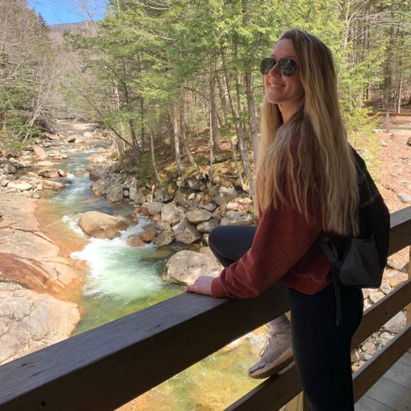 Profile Picture of Callie Pinnell (@calpin) on Poshmark