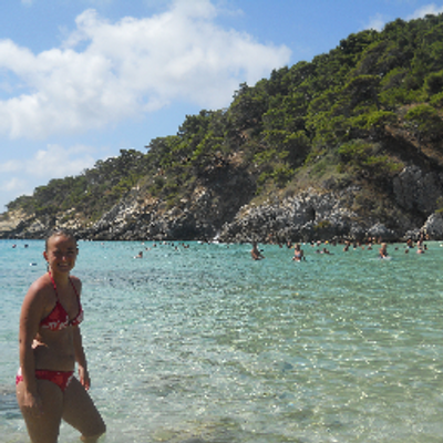 Profile Picture of Paola Battista (@paulabatt27) on Twitter