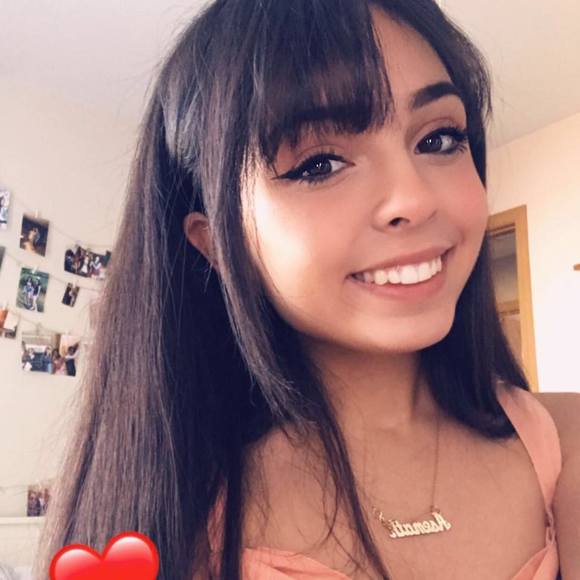 Profile Picture of Asenath 💕 (@asetorres) on Poshmark