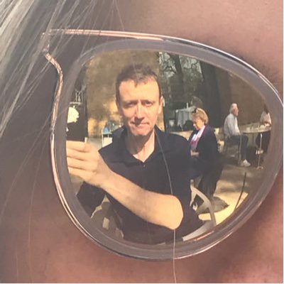 Profile Picture of Robin Pomeroy (@RobinPomeroyEd) on Twitter