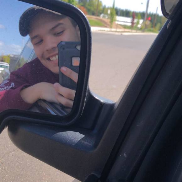 Profile Picture of Kurtis Helgerson (@khelgerson92) on Poshmark