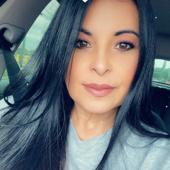 Profile Picture of Clara Cordova (@clara03161967) on Poshmark