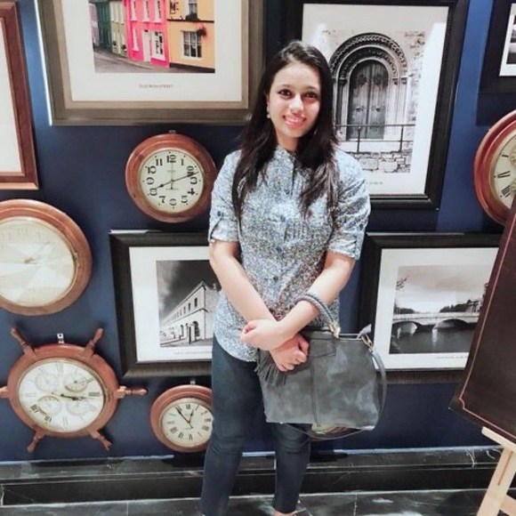 Profile Picture of Mansha Seth amlani (@mansha_s) on Poshmark