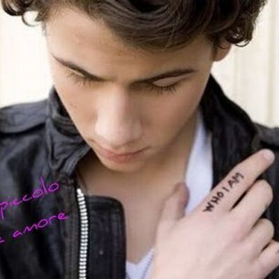 Profile Picture of Carmen Peluso (@Carmen_E_Nick) on Twitter