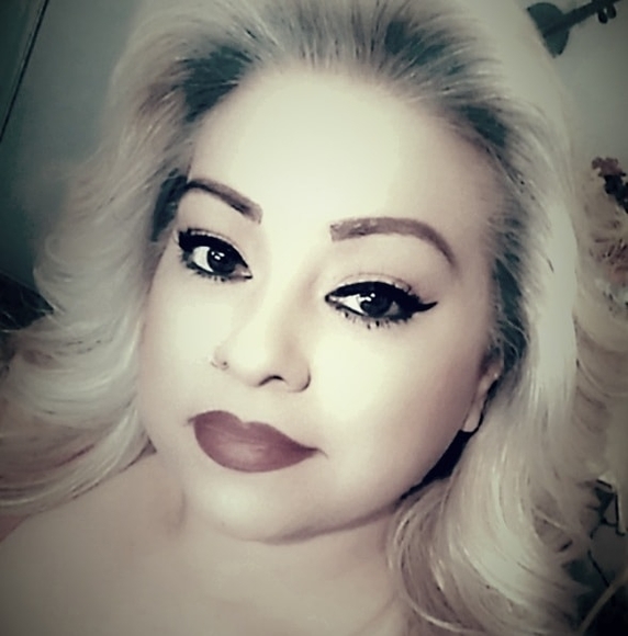 Profile Picture of Sonia Buelna (@smbuelna) on Poshmark