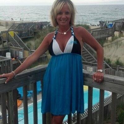 Profile Picture of Cathy (@cathycarilli) on Twitter