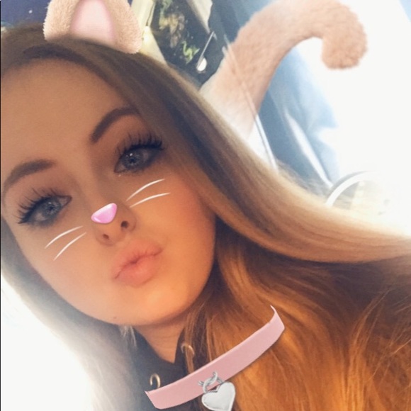 Profile Picture of Brianna Neimeyer (@breezy2436) on Poshmark