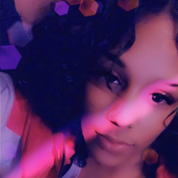 Profile Picture of Reese Boyd (@reeses5pieces) on Poshmark