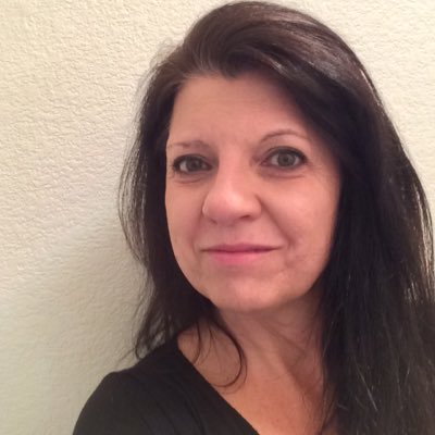 Profile Picture of Renee Border (@border_renee) on Twitter