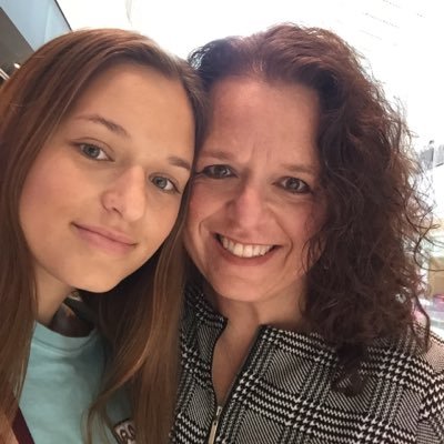 Profile Picture of Lisa Barbee (@LisaBarbee14) on Twitter
