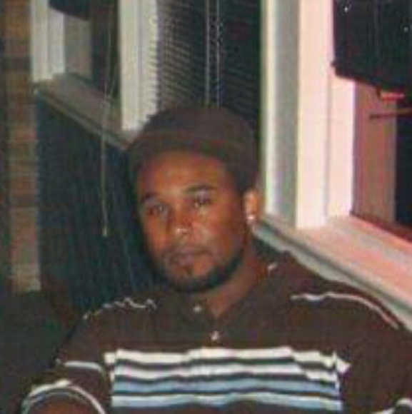 Profile Picture of Christopher Harris (@prettyjames84) on Poshmark