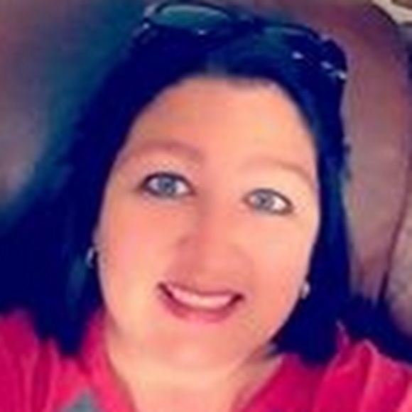 Profile Picture of Jessica Mckaskle (@jmf0519) on Poshmark