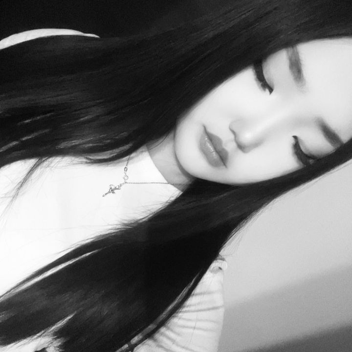 Profile Picture of така (@takakyoo) on Tiktok