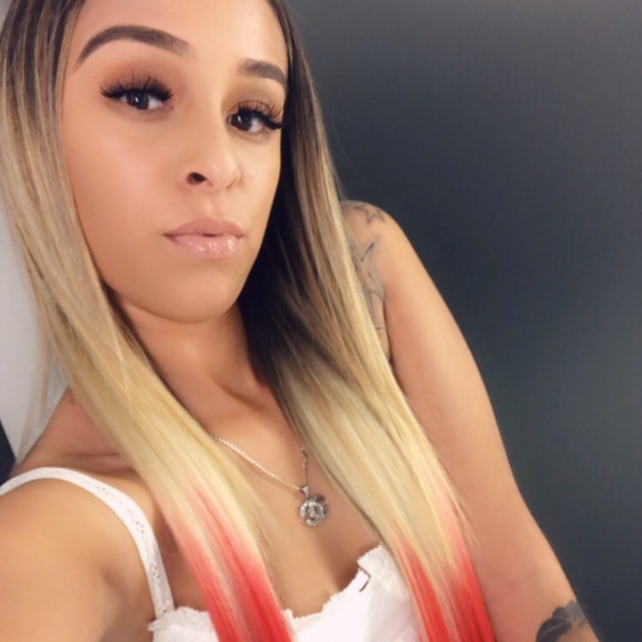 Profile Picture of Lillatin Carlon (@lillatin1) on Poshmark