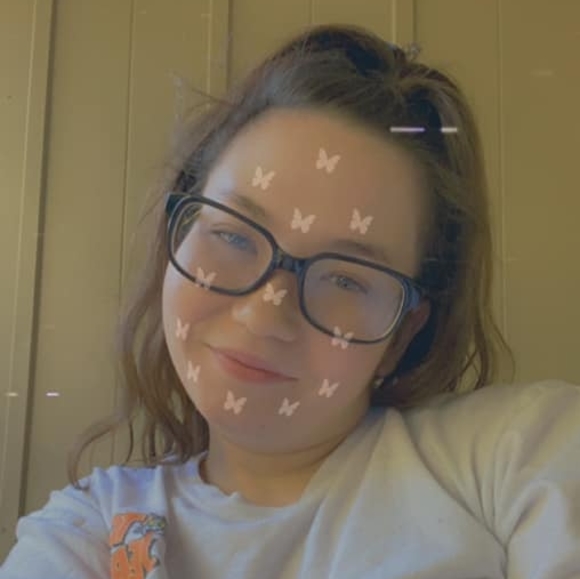 Profile Picture of Chelsi Bailey (@chelsibailey) on Poshmark