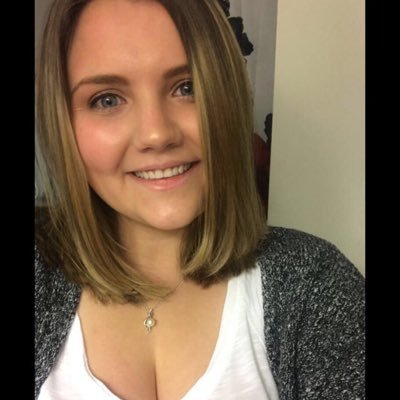 Profile Picture of Pam Wright (@pamw96) on Twitter