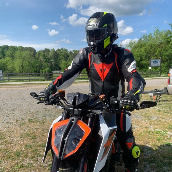 Profile Picture of David Gandy (@davegandy95) on Poshmark