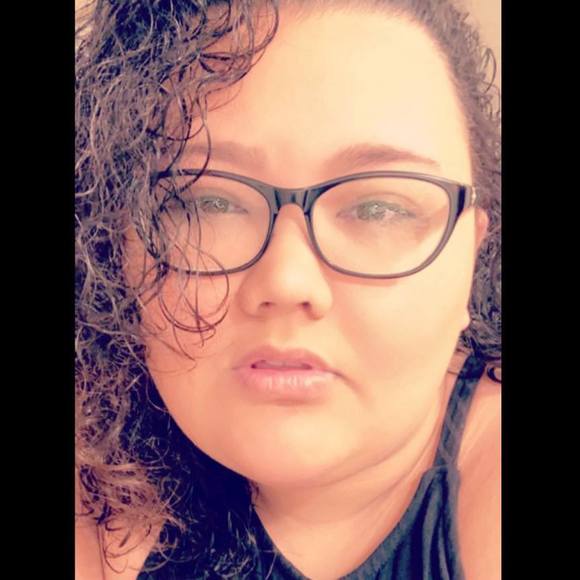 Profile Picture of Kam Taisacan (@fabulousket) on Poshmark