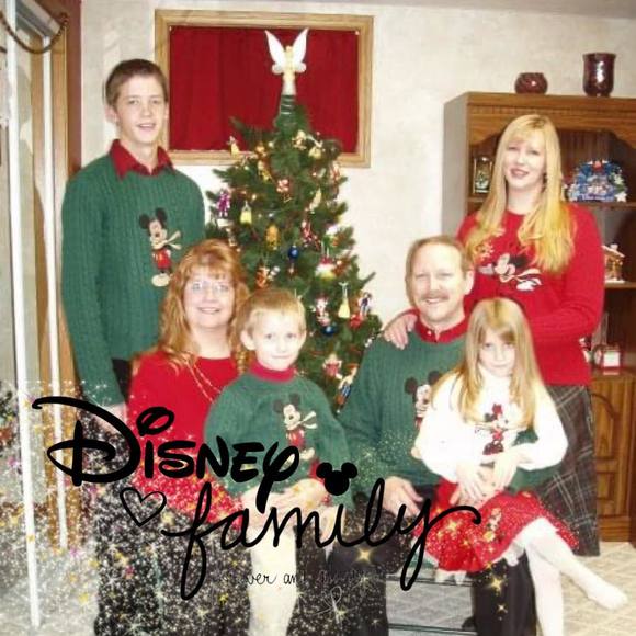 Profile Picture of Lana Pursell (@lanapursell) on Poshmark