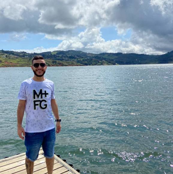 Profile Picture of Juan david Pinzón (@juandpinzons) on Poshmark