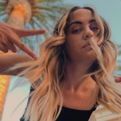 Profile Picture of Caroline Meredith (@car_meredith) on Twitter