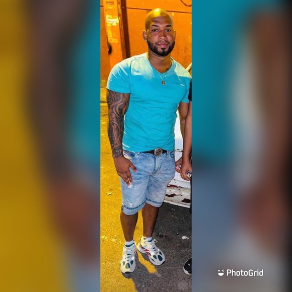 Profile Picture of Luis Marte (@luismarte427) on Poshmark