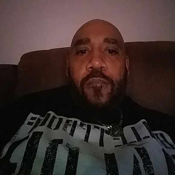 Profile Picture of Darrell Hamilton (@dhampod187) on Poshmark
