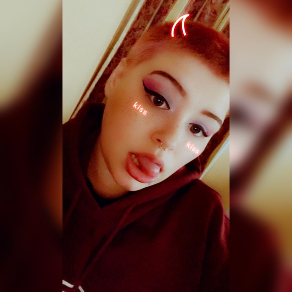 Profile Picture of Brianna Roberts (@breebree1127) on Poshmark