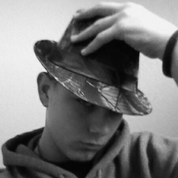 Profile Picture of Bradley Mclean (@bmclean0916) on Poshmark
